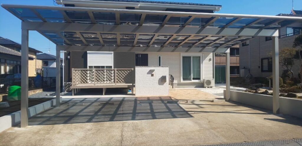 施工事例:機能性とデザインを両立したカーポート(例1)
